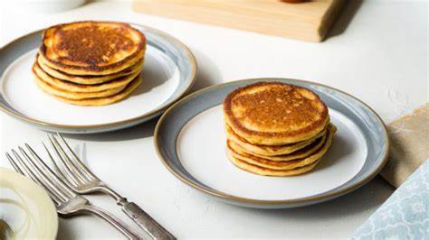3 Ingredient Protein Pancakes